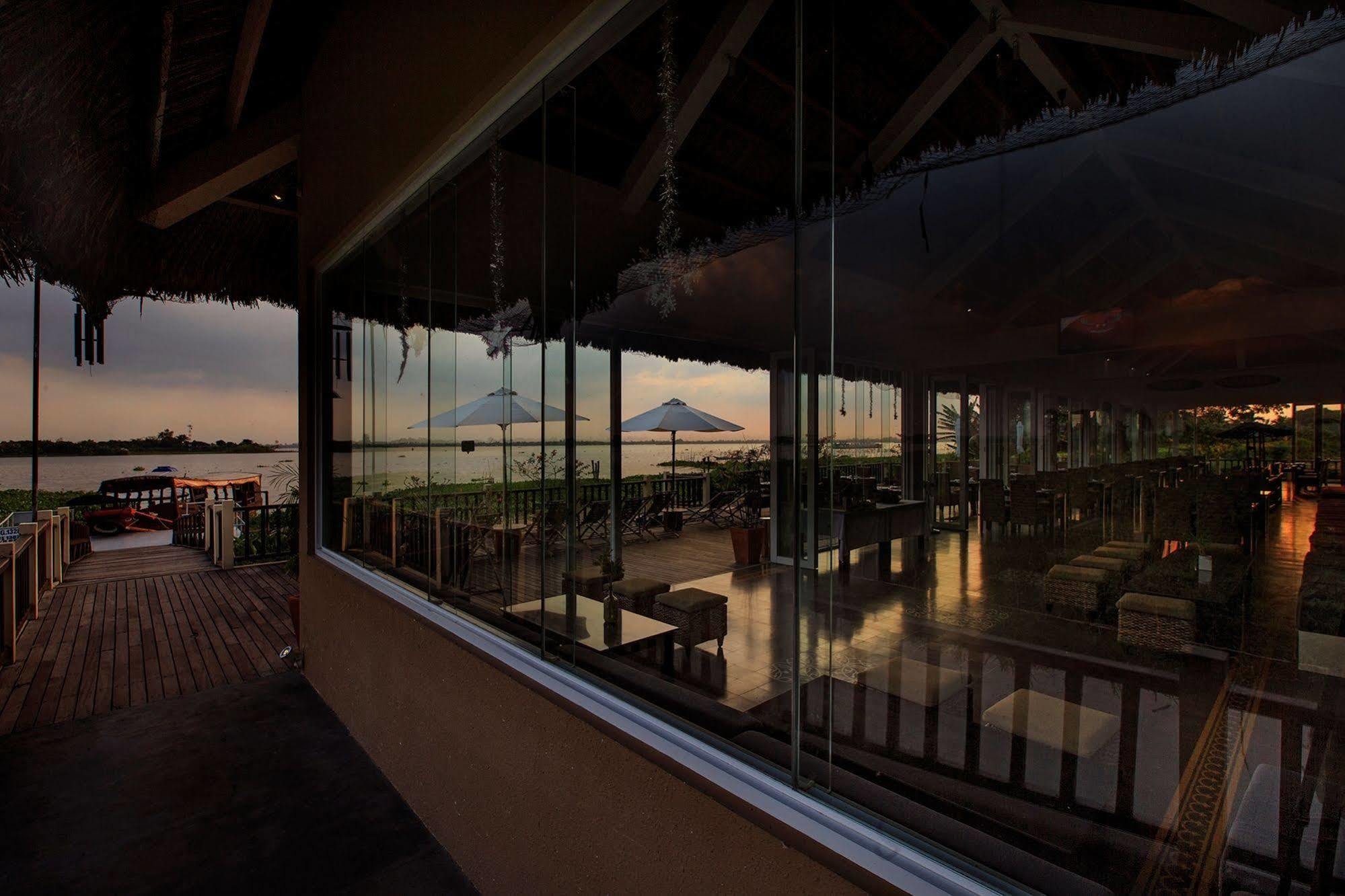 Mekong Riverside Boutique Resort&Spa Cái Bè Extérieur photo